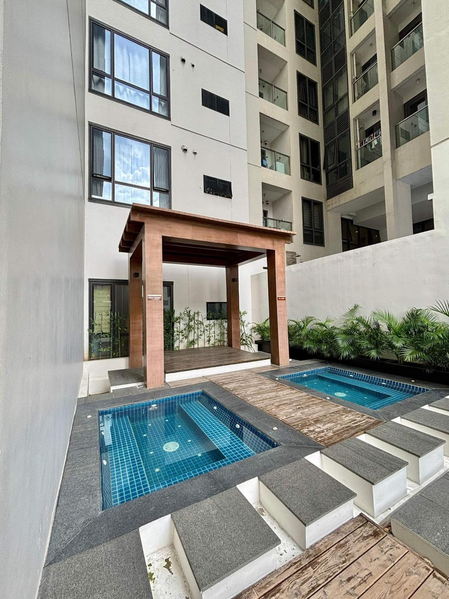 Greenbelt Hamilton Tower 1 Makati City Extérieur photo
