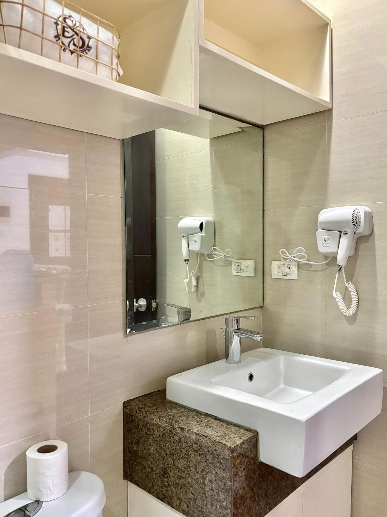 Greenbelt Hamilton Tower 1 Makati City Extérieur photo