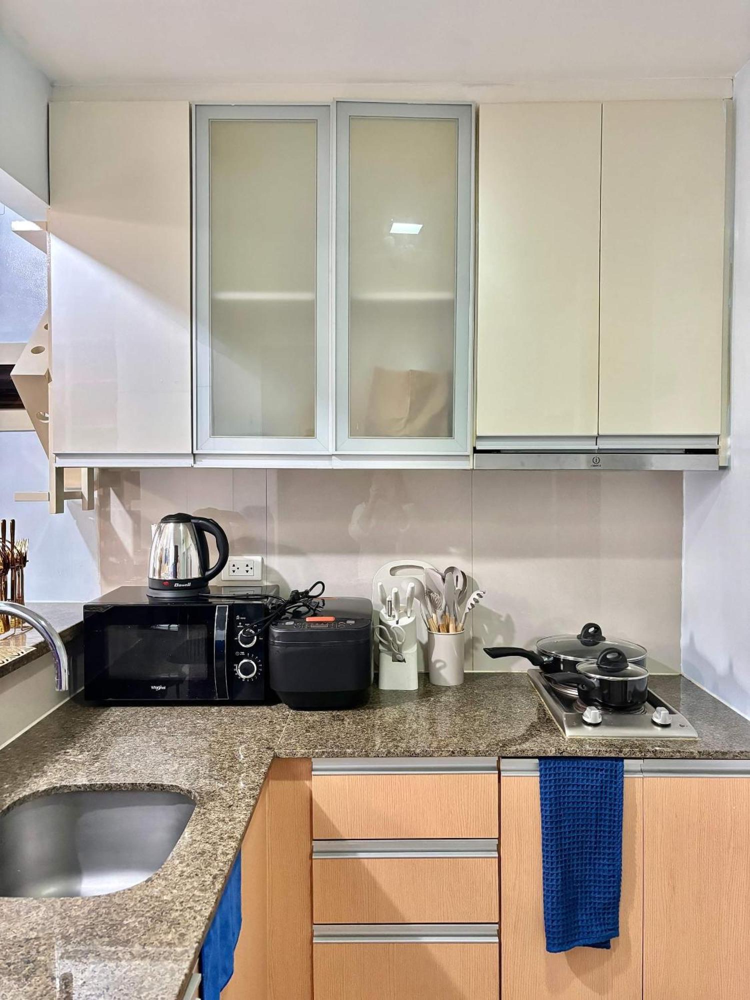 Greenbelt Hamilton Tower 1 Makati City Extérieur photo